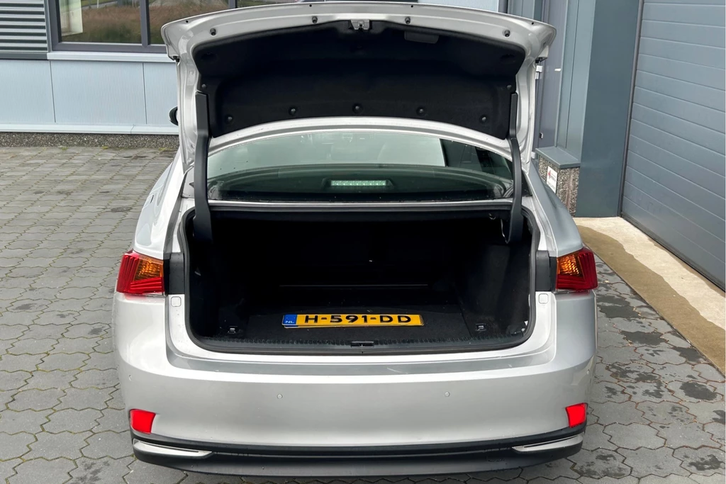 Lexus IS – foto 34
