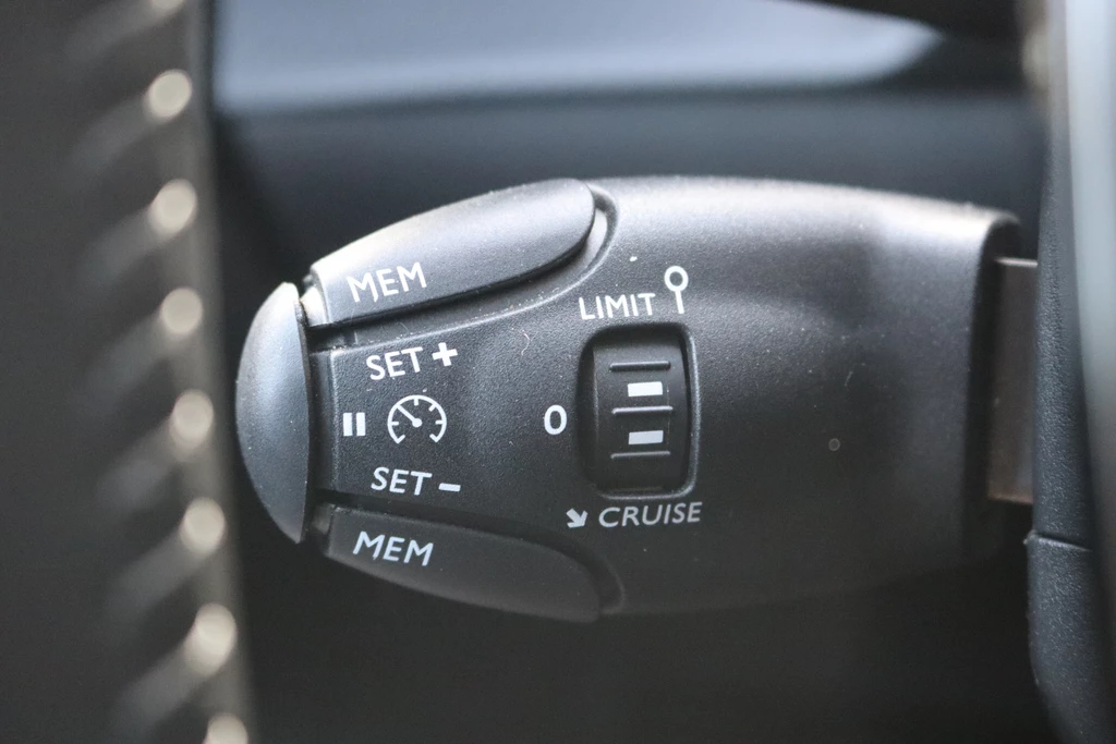 Peugeot 208 – foto 19