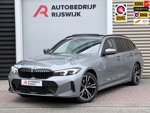 BMW 3-serie Touring 320e Pano/Camera/Trekhaak
