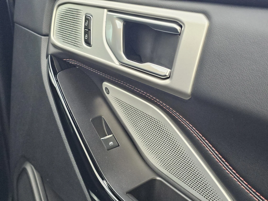 Ford Explorer – foto 29