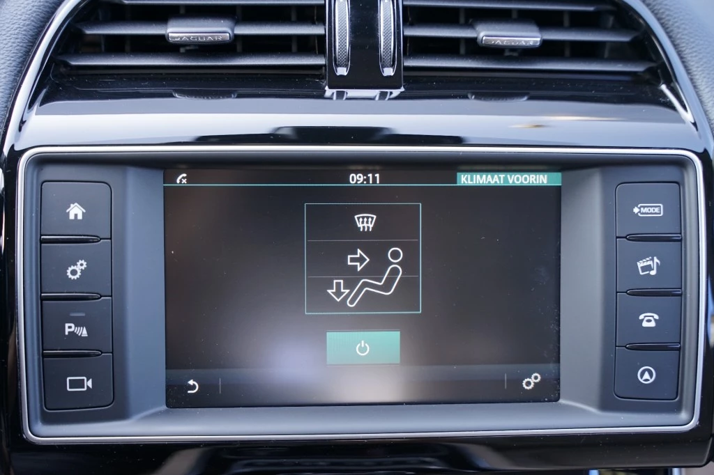 Jaguar XE – foto 25