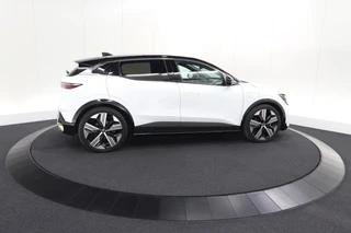 Renault Megane E-Tech – thumbnail 12