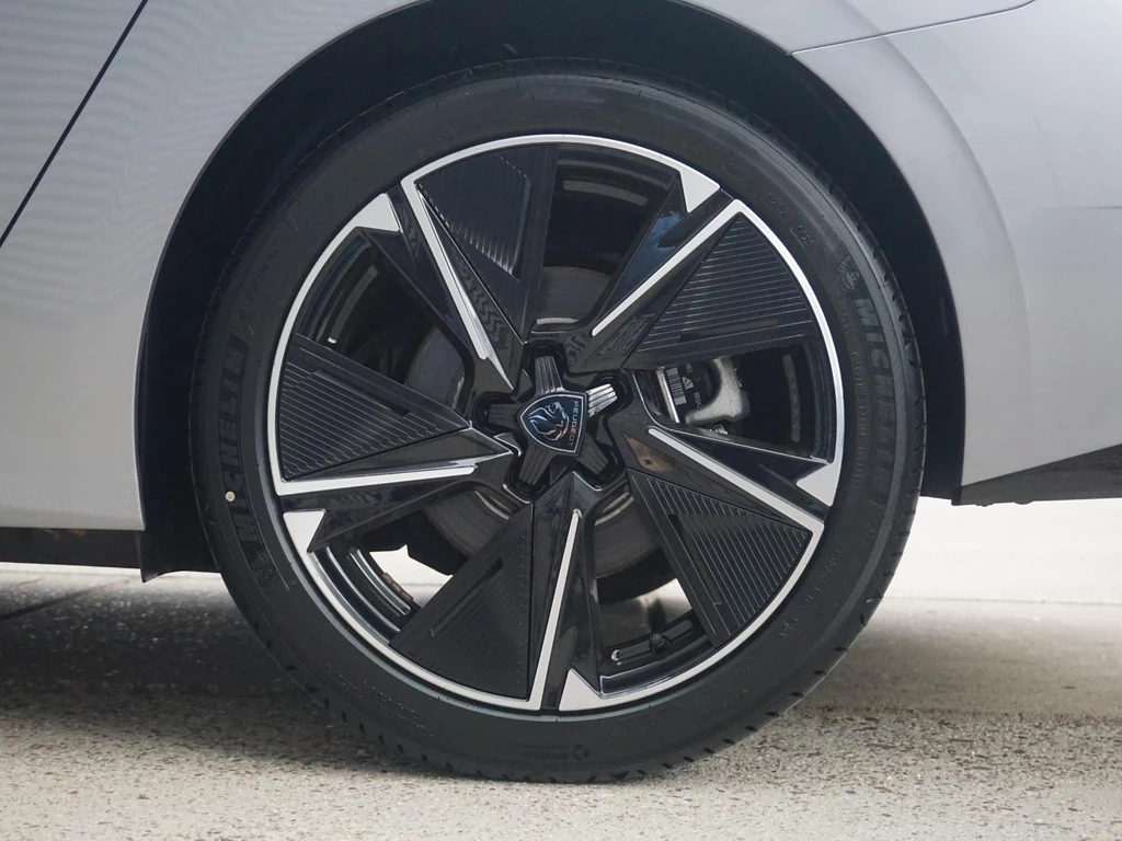 Peugeot e-308 – foto 8