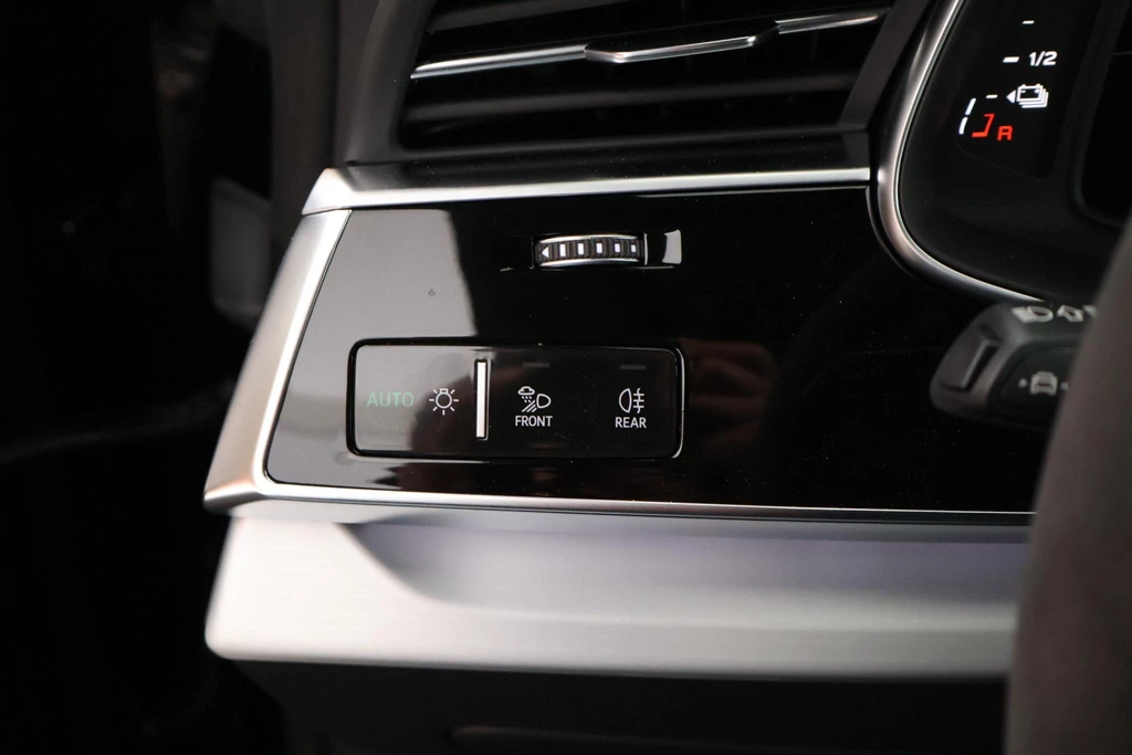 Audi Q8 – foto 21