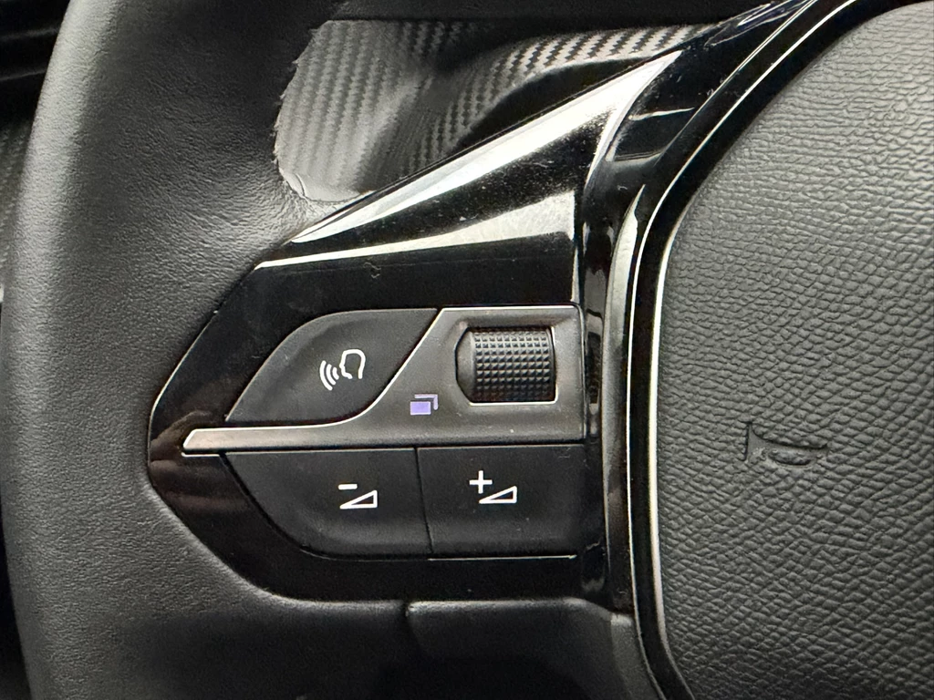Peugeot e-208 – foto 14