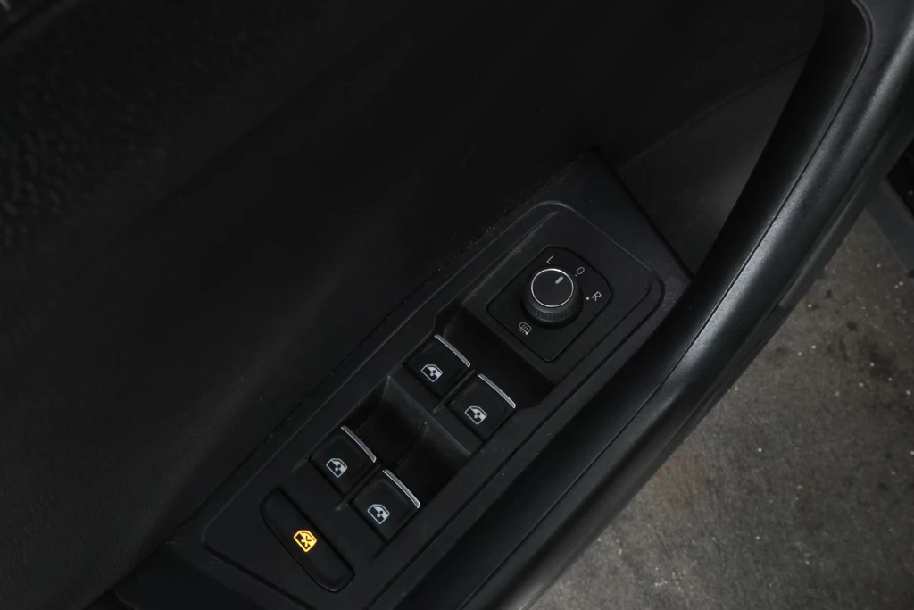 Volkswagen T-Roc – foto 11