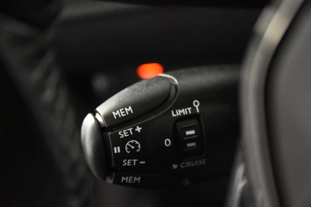 Peugeot 208 – foto 23