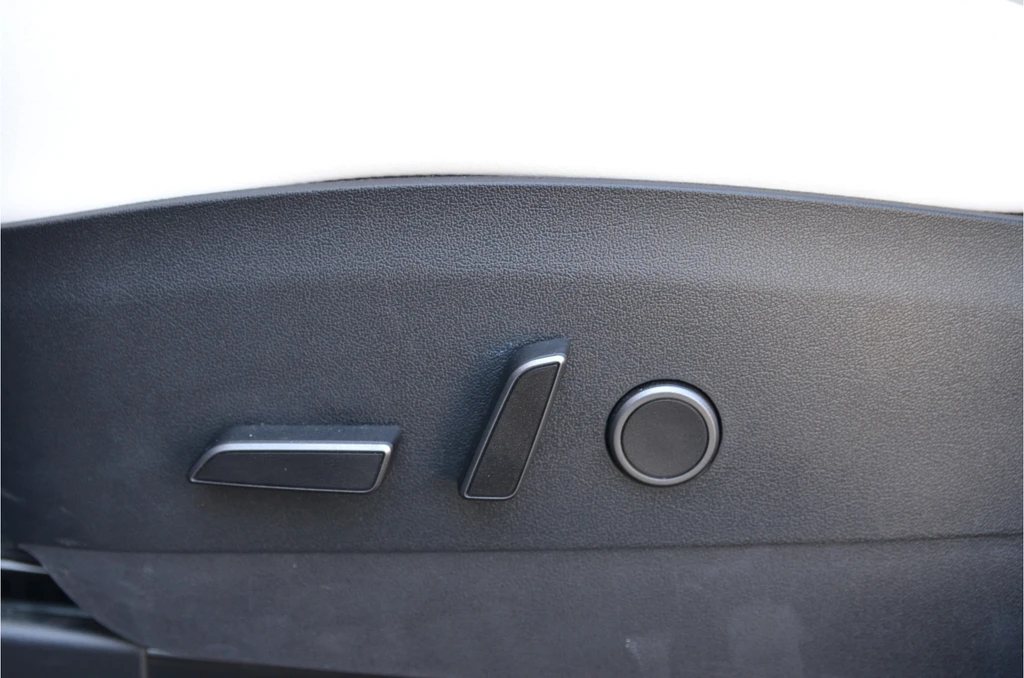 Tesla Model Y – foto 8