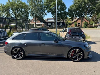 Audi RS4 – thumbnail 3