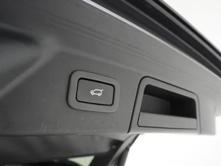 Land Rover Range Rover Velar – thumbnail 43