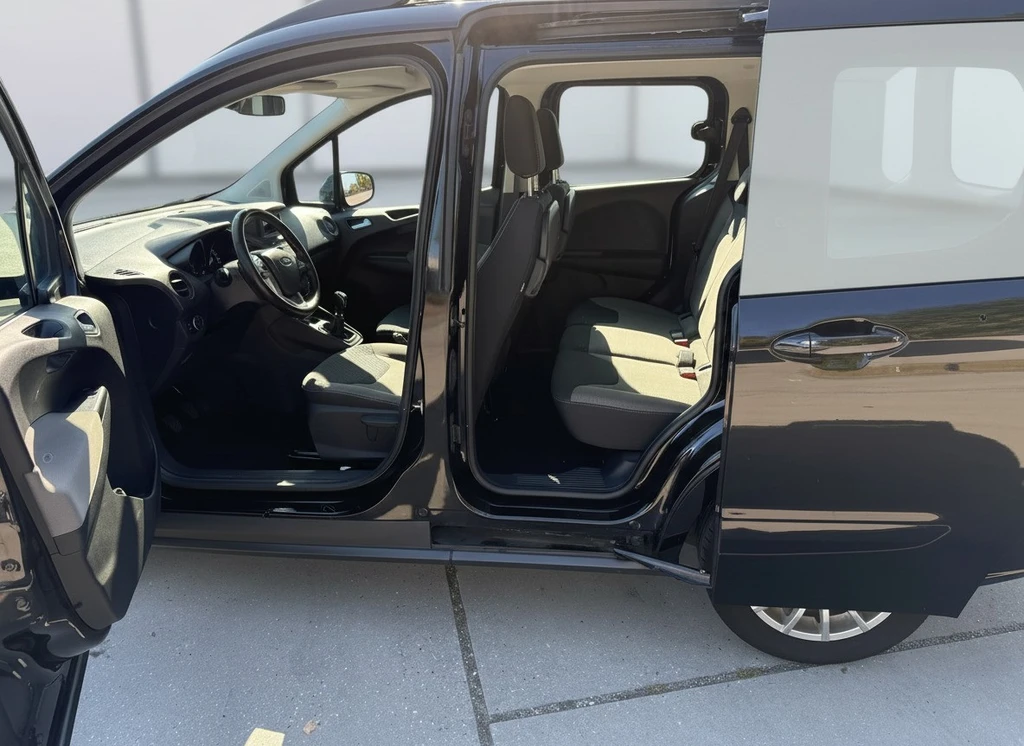 Ford Tourneo Courier – foto 12