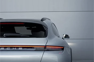 Porsche Taycan – thumbnail 17