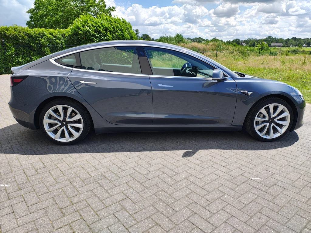 Tesla Model 3 – foto 5