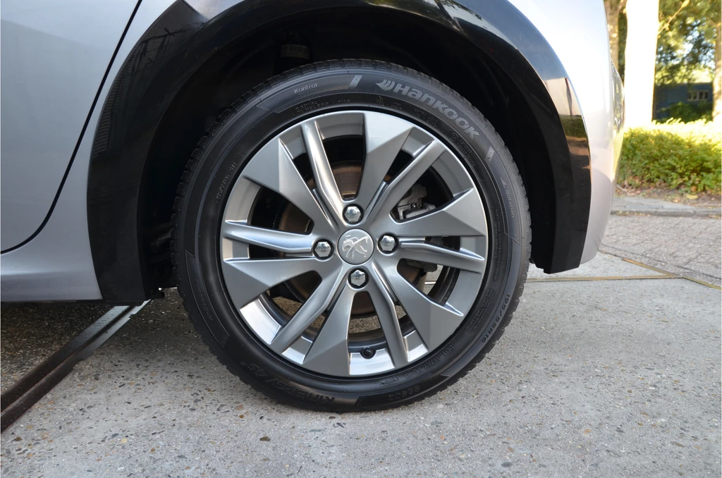 Peugeot e-208 – foto 30