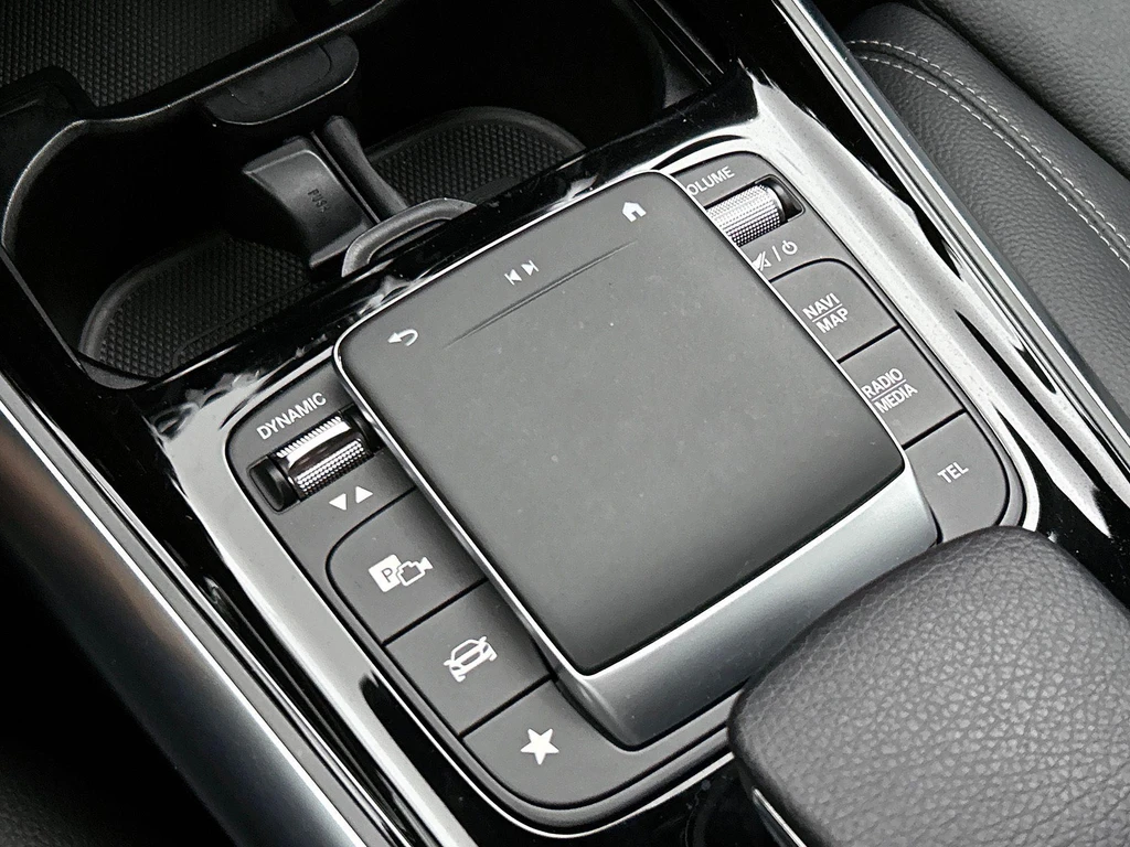 Mercedes-Benz EQA – foto 7
