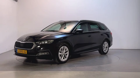 Skoda Octavia Combi 1.0 TSI 110pk Style Stoelverwarming Virtual Cockpit Navigatie App-Connect