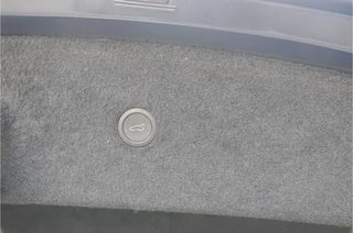 Tesla Model S – thumbnail 35