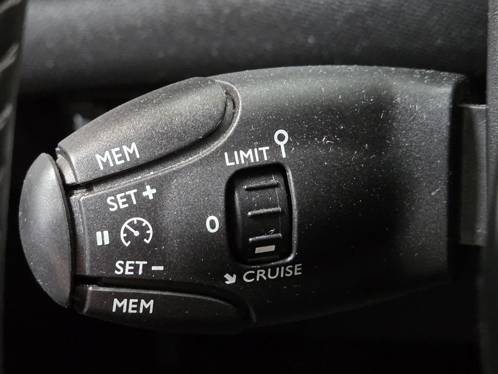 Peugeot 208 – foto 28