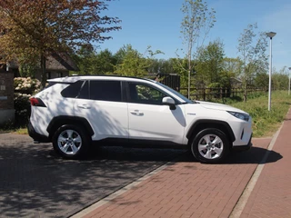 Toyota RAV4 – thumbnail 7