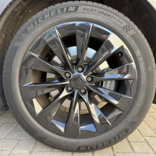 Tesla Model X – thumbnail 24