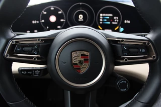 Porsche Taycan – thumbnail 33