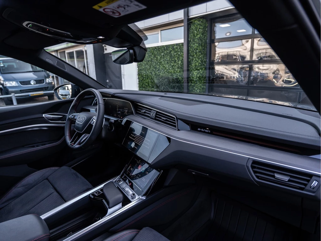 Audi Q8 Sportback e-tron – foto 24