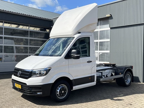 Volkswagen Crafter 50 2.0 TDI Be-trekker Automaat 7 Ton 4525kg Trekgewicht Airco Cruise controle Apple carplay Bluetooth Navigatiesysteem Tachograaf Euro 6 3-Persoons