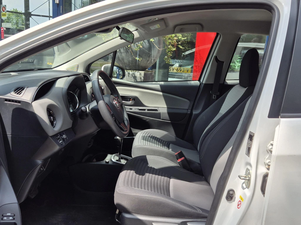 Toyota Yaris – foto 12