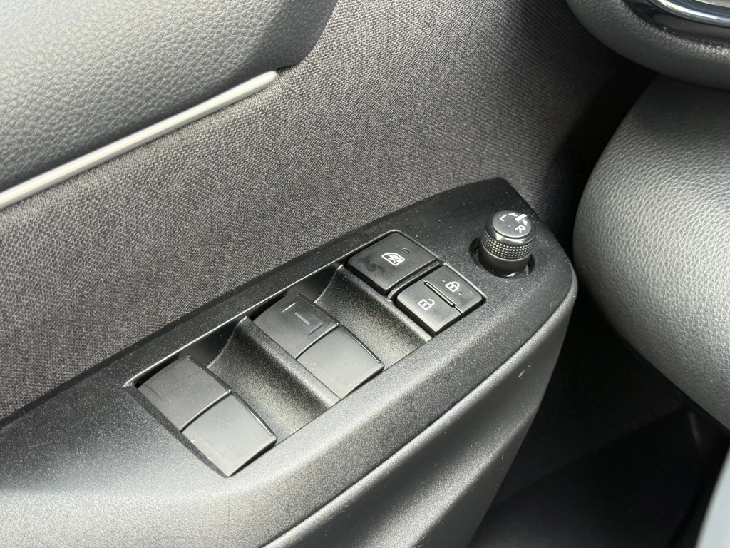 Toyota Yaris – foto 14