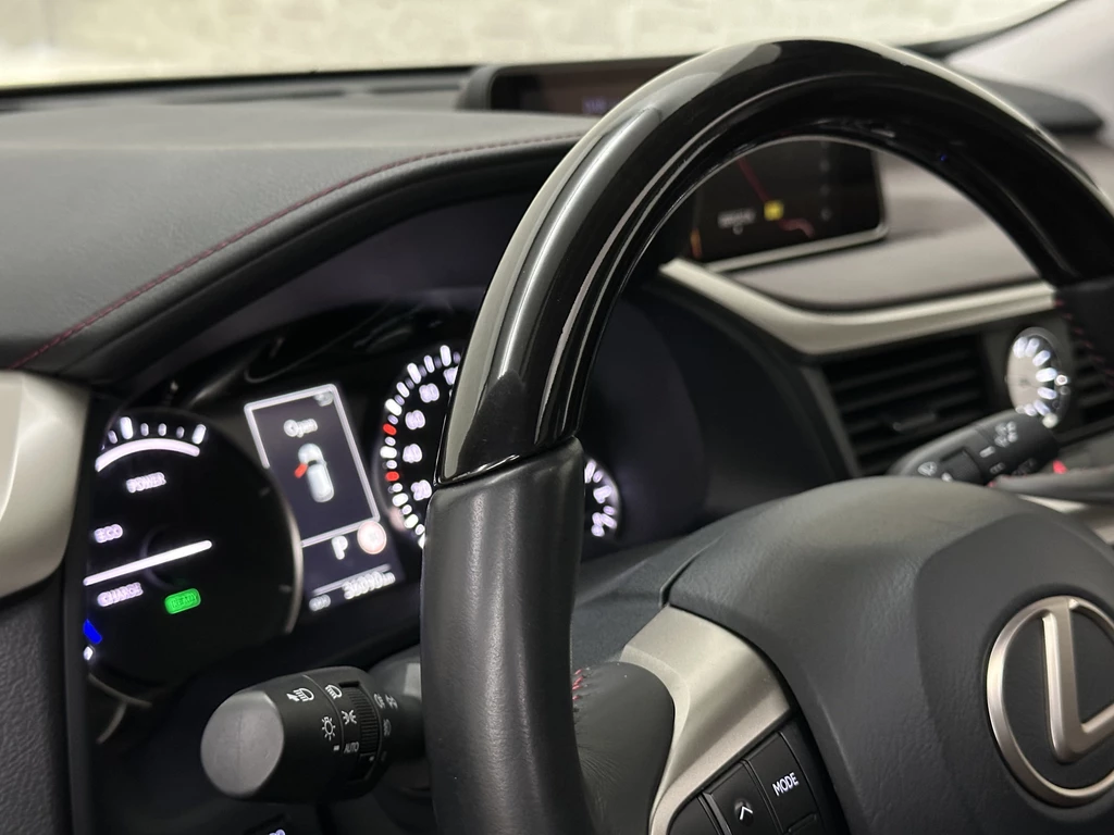 Lexus RX – foto 17