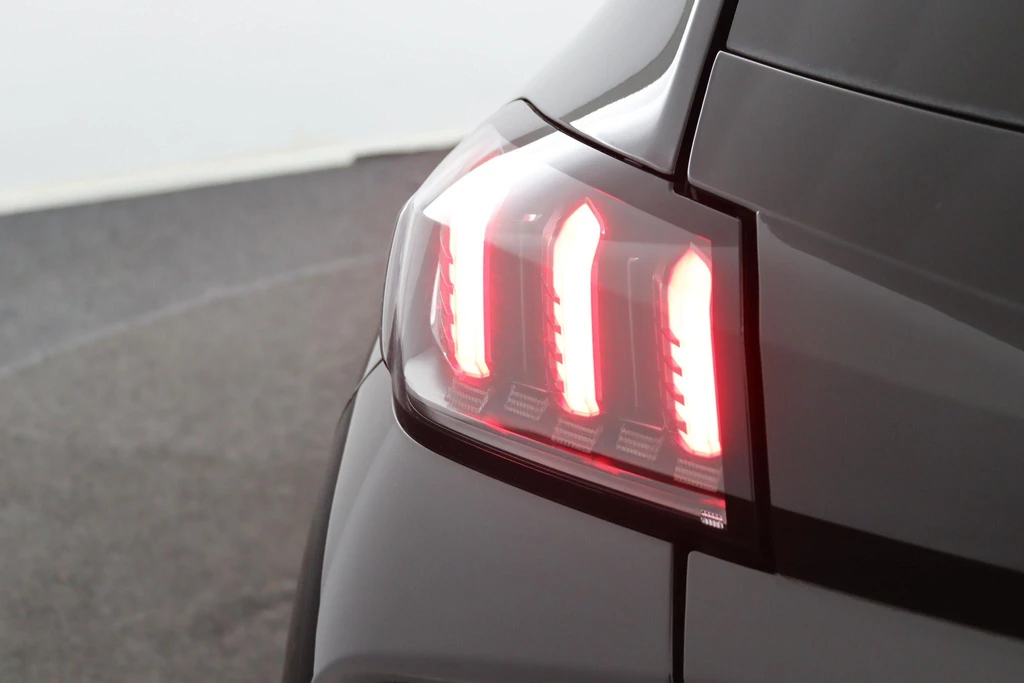 Peugeot e-208 – foto 36