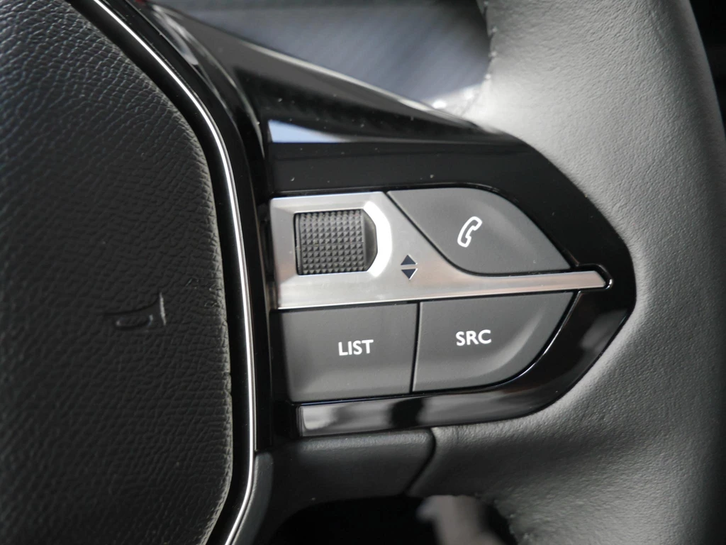 Peugeot 208 – foto 19