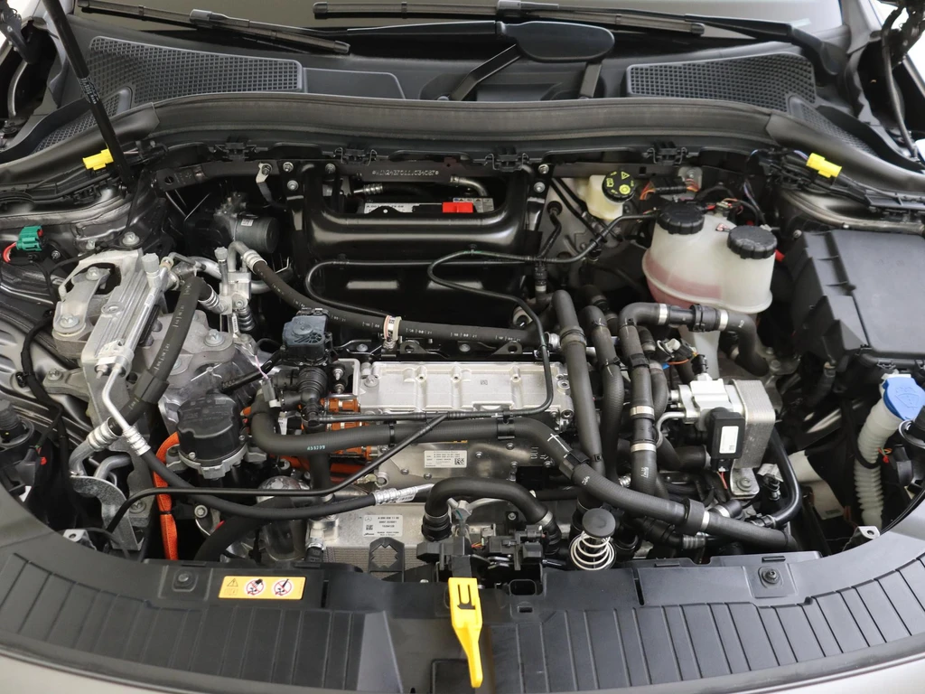 Mercedes-Benz EQA – foto 9