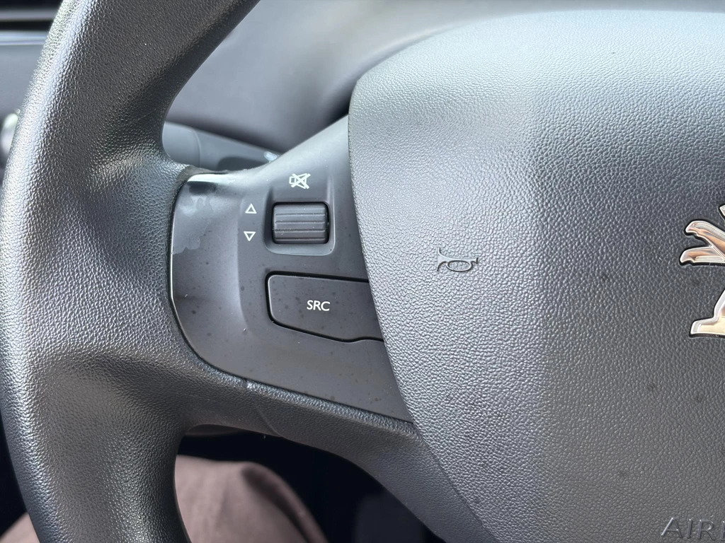 Peugeot 208 – foto 25