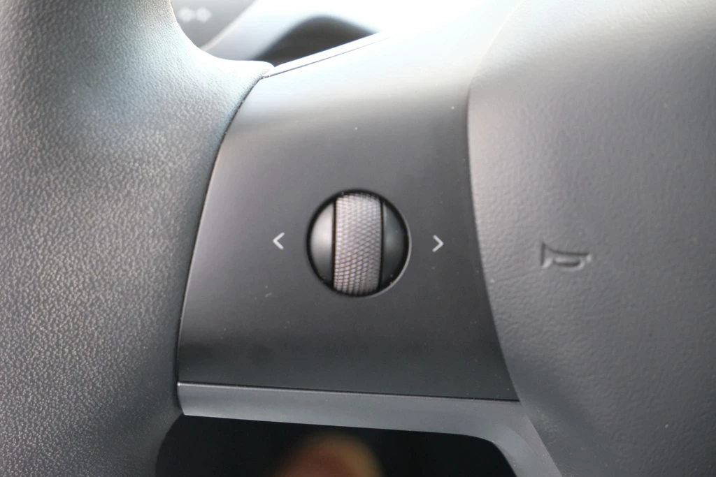 Tesla Model Y – foto 15