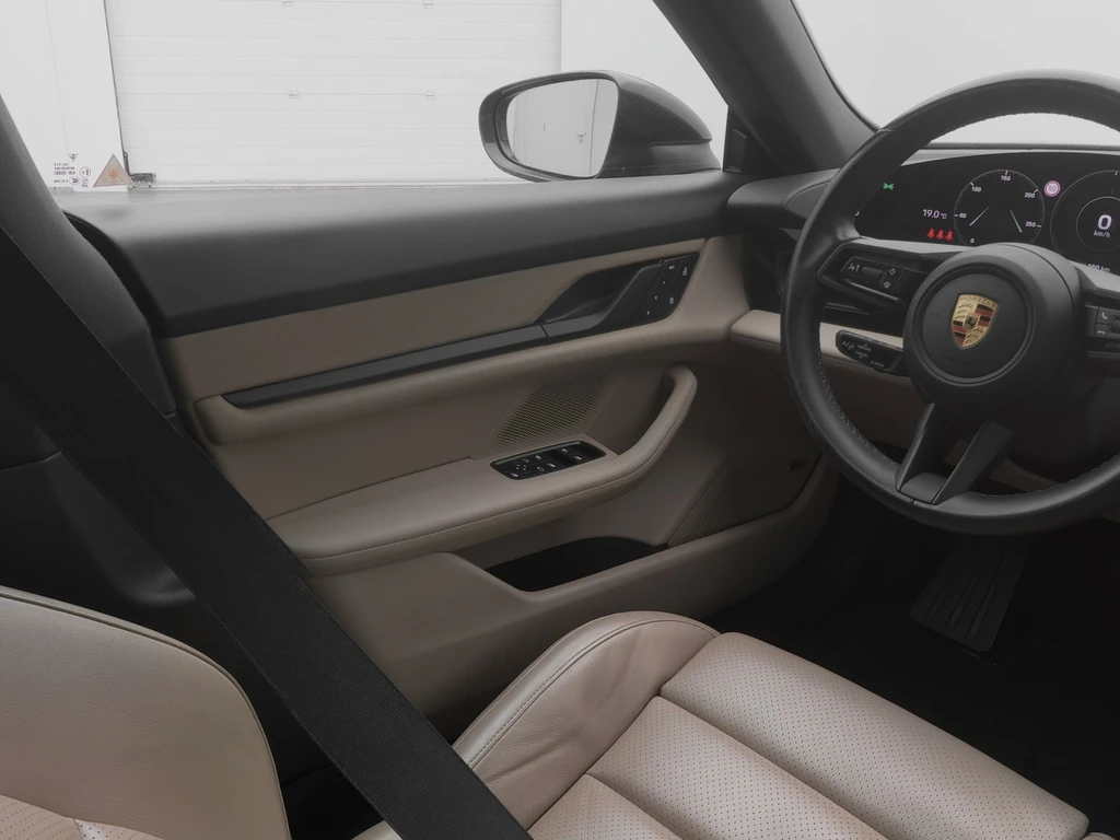 Porsche Taycan – foto 25