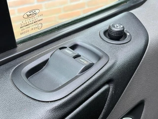 Ford Transit Custom – thumbnail 22