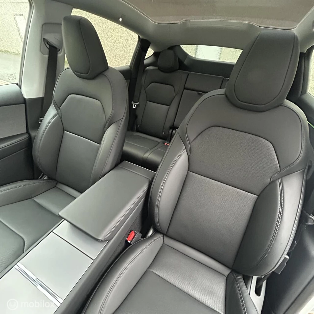 Tesla Model Y – foto 17