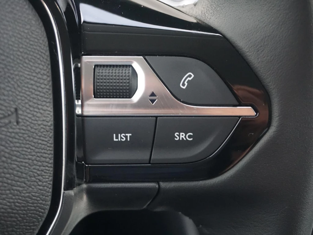 Peugeot e-208 – foto 22