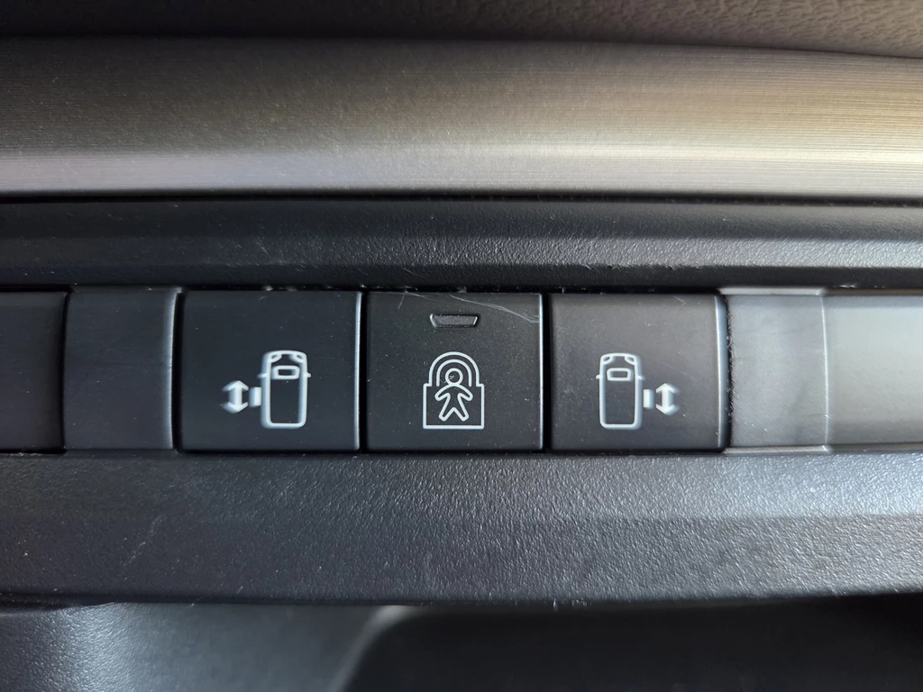 Peugeot e-Traveller – foto 35