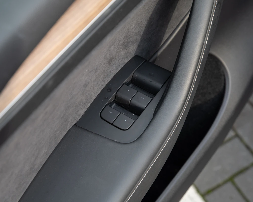 Tesla Model Y – foto 26
