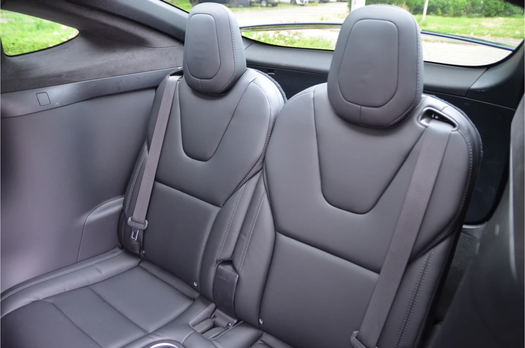 Tesla Model X – foto 16