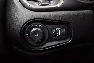 Jeep Renegade – thumbnail 19