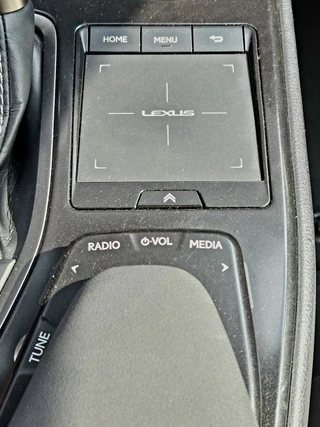 Lexus UX – thumbnail 31