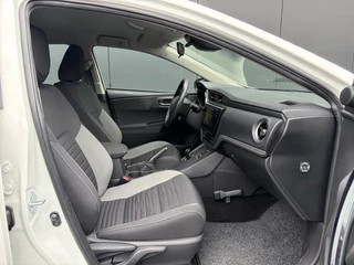Toyota Auris – thumbnail 4