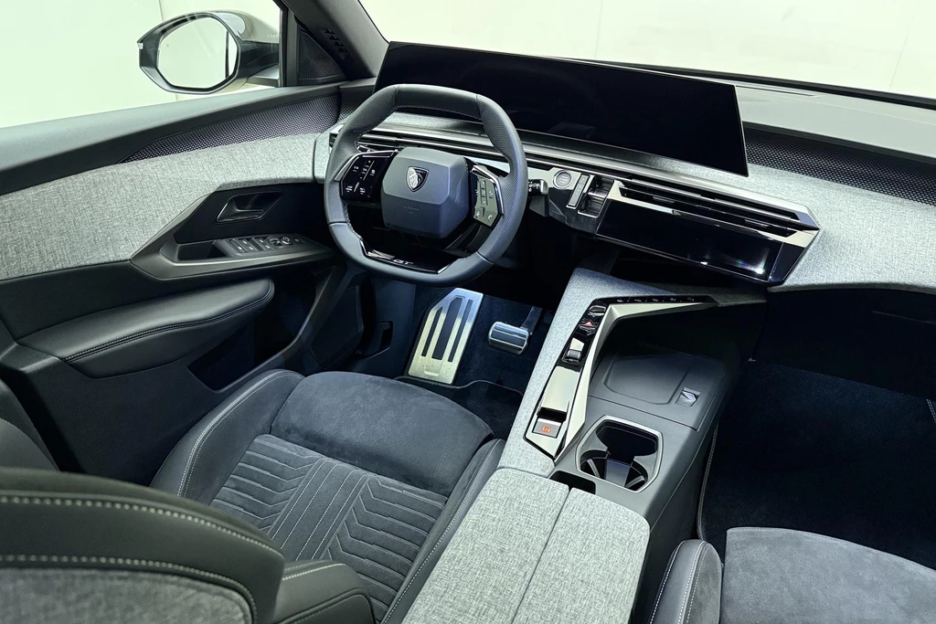 Peugeot e-5008 – foto 18