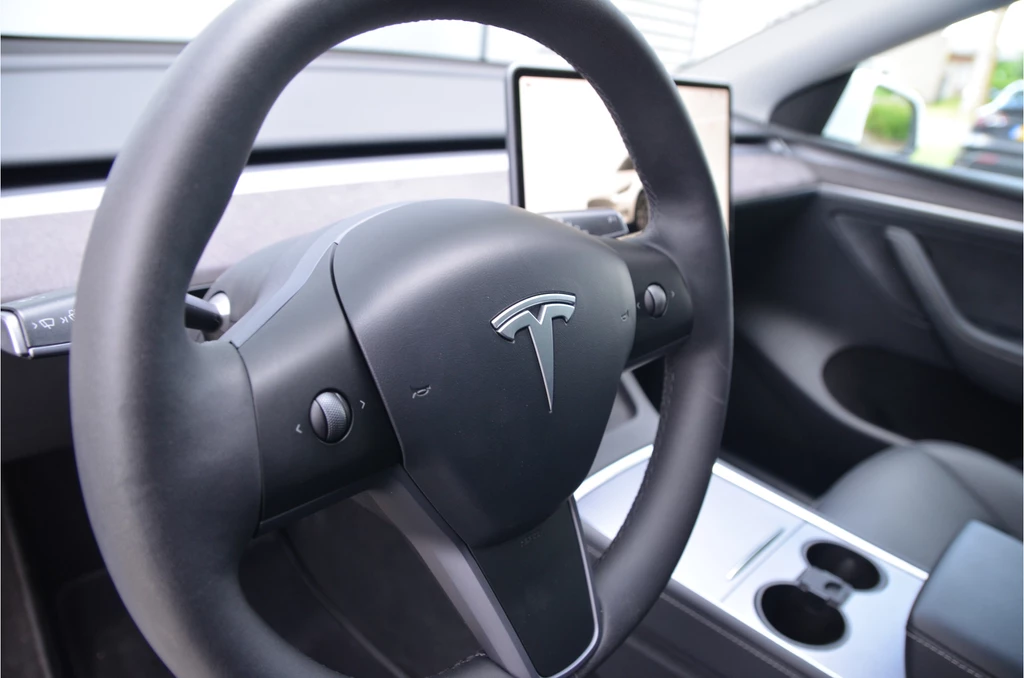 Tesla Model Y – foto 16