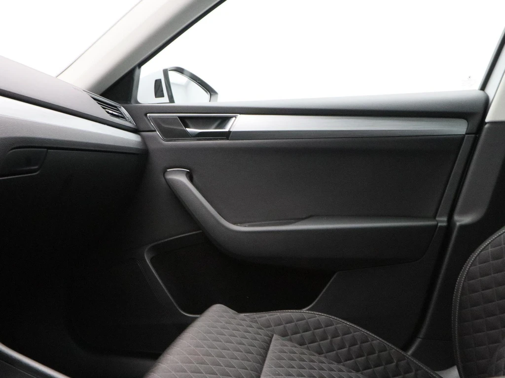 Škoda Superb – foto 30