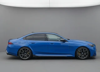 BMW M5 – thumbnail 6
