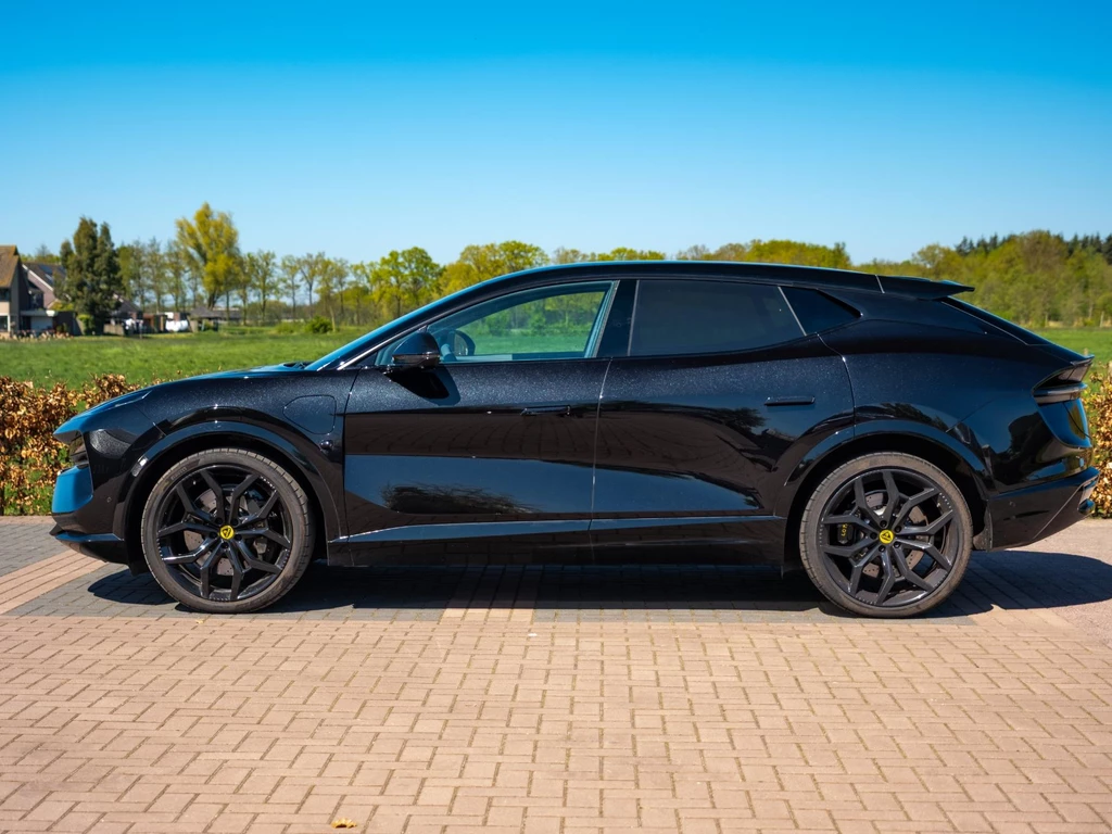 Lotus Eletre – foto 5